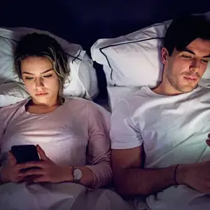 How Blue Light Affects Our Sleep