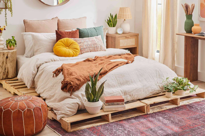Creative upcycled bed frame ideas